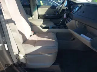 2018 Kia Sedona LX with VIN KNDMB5C18J6363478, listed as a IAAI auction lot 41687688 with 119,700 mi miles. Bid and sale history available at carsss.com. Image 5.