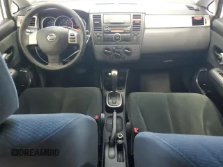 2011 Nissan Versa S с VIN 3N1BC1CPXBL492172, выставлен на аукционе Copart как лот 59382285 с пробегом 135 879 миль миль и Списание • Salvage title. История ставок и продаж доступна на DreamBid. Изображение 8.
