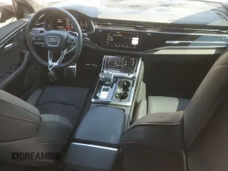2021 Audi RS Q8 z VIN WU1ARBF15MD014208, wystawiony jako Copart lot #74697044 z przebiegiem 6665 mil mil oraz Tytuł czysty. Historia ofert i sprzedaży dostępna na DreamBid. Obrazek 8.
