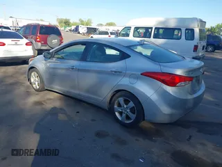 2013 Hyundai Elantra GLS z VIN 5NPDH4AE8DH350755, wystawiony jako IAAI lot #42148711 z przebiegiem Nie podano mil oraz . Historia ofert i sprzedaży dostępna na DreamBid. Obrazek 3.