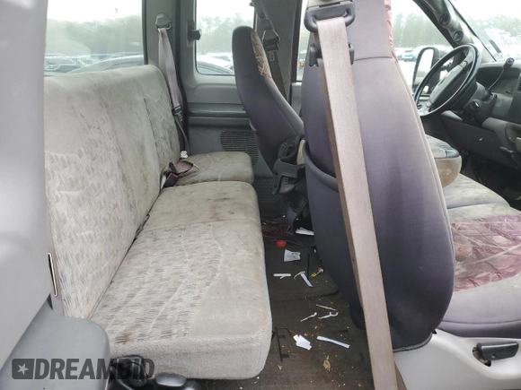2000 Ford F-250 XL с VIN 1FTNX20F7YEC86607, выставлен на аукционе Copart как лот 49950095 с пробегом 423 056 миль миль и Списание • Salvage title. История ставок и продаж доступна на DreamBid. Изображение 10.