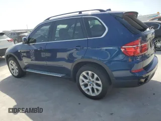 2013 BMW X5 xDrive35i with VIN 5UXZV4C50D0B09105, listed as a Copart auction lot 49385615 with 121,437 mi miles and Salvage Title. Bid and sale history available at carsss.com. Image 2.