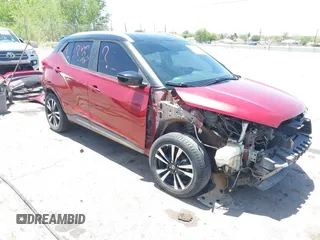 2019 Nissan Kicks SV z VIN 3N1CP5CU7KL553290, wystawiony jako IAAI lot #42340163 z przebiegiem 101 532 mil mil oraz . Historia ofert i sprzedaży dostępna na DreamBid. Obrazek 1.