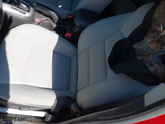 2016 Chevrolet Cruze Limited LT with VIN 1G1PE5SB0G7224942, listed as a IAAI auction lot 41635960 with 104,384 mi miles. Bid and sale history available at carsss.com. Image 16.