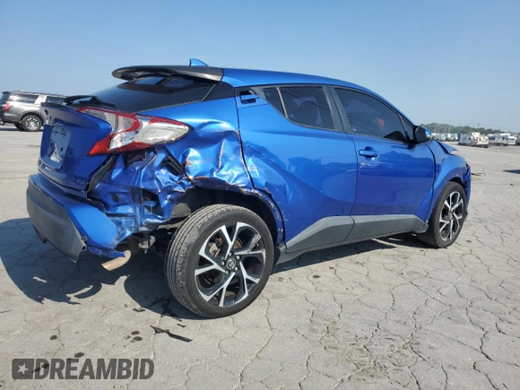 2018 Toyota C-HR XLE z VIN NMTKHMBX4JR054062, wystawiony jako Copart lot #63602235 z przebiegiem 82 111 mil mil oraz Czysty tytuł • Clean title. Historia ofert i sprzedaży dostępna na DreamBid. Obrazek 3.