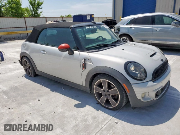 2013 MINI Convertible S с VIN WMWZP3C57DT705259, выставлен на аукционе Copart как лот 59954795 с пробегом 132 988 миль миль и Списание • Salvage title. История ставок и продаж доступна на DreamBid. Изображение 4.
