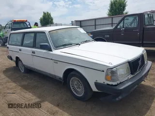 1990 Volvo 240 с VIN YV1AA8855L1855012, выставлен на аукционе IAAI как лот 42533844 с пробегом 317 063 миль миль и . История ставок и продаж доступна на DreamBid. Изображение 1.