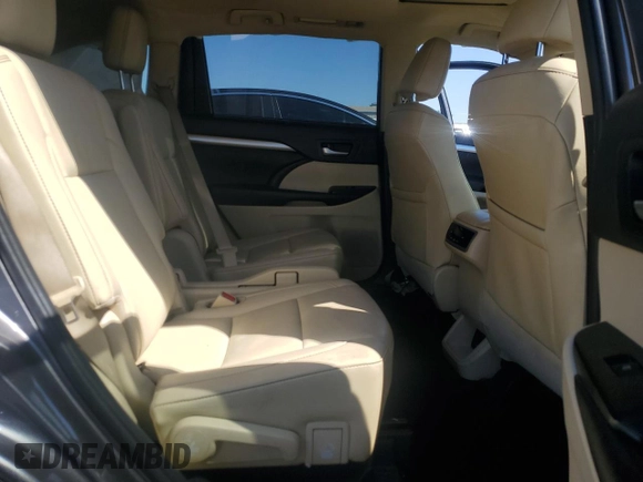 2019 Toyota Highlander SE z VIN 5TDJZRFH5KS605448, wystawiony jako Copart lot #61974075 z przebiegiem 81 636 mil mil oraz Szkoda całkowita • Salvage title. Historia ofert i sprzedaży dostępna na DreamBid. Obrazek 11.