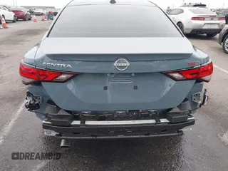 2025 Nissan Sentra SR с VIN 3N1AB8DVXSY233950, выставлен на аукционе IAAI как лот 42429684 с пробегом 5 114 миль миль и . История ставок и продаж доступна на DreamBid. Изображение 6.