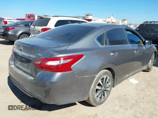 2018 Nissan Altima SV with VIN 1N4AL3AP5JC210429, listed as a IAAI auction lot 38777447 with 129,319 mi miles and . Bid and sale history available at DreamBid. Image 4.