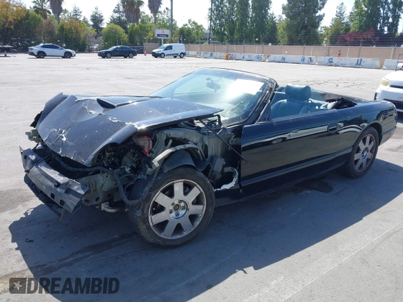 2002 Ford Thunderbird Hardtop Premium z VIN 1FAHP60A82Y103848, wystawiony jako IAAI lot #42467093 z przebiegiem Nie podano mil oraz . Historia ofert i sprzedaży dostępna na DreamBid. Obrazek 2.