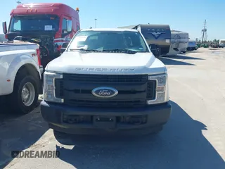 2018 Ford F-250 XL with VIN 1FT7X2A62JEC26554, listed as a IAAI auction lot 41603638 with 131,469 mi miles and . Bid and sale history available at DreamBid. Image 12.