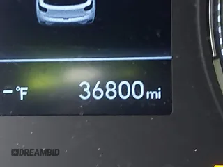 2021 Hyundai Venue SEL z VIN KMHRC8A32MU101718, wystawiony jako IAAI lot #42249456 z przebiegiem 36 800 mil mil oraz . Historia ofert i sprzedaży dostępna na DreamBid. Obrazek 16.