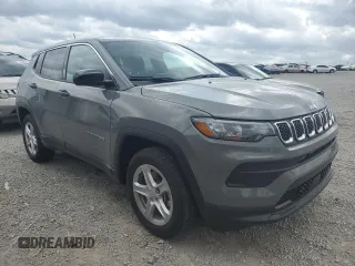 2024 Jeep Compass Sport z VIN 3C4NJDAN9RT600164, wystawiony jako Copart lot #50382315 z przebiegiem 3 710 mil mil oraz Szkoda całkowita • Salvage title. Historia ofert i sprzedaży dostępna na DreamBid. Obrazek 4.