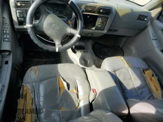 1995 GMC Jimmy SL with VIN 1GKCS13W4S2504849, listed as a Copart auction lot 84589834 with 285,930 mi miles and Salvage Title. Bid and sale history available at carsss.com. Image 8.