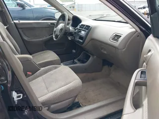 2000 Honda Civic LX with VIN 1HGEJ6676YL036362, listed as a IAAI auction lot 41912249 with 135,112 mi miles. Bid and sale history available at carsss.com. Image 5.