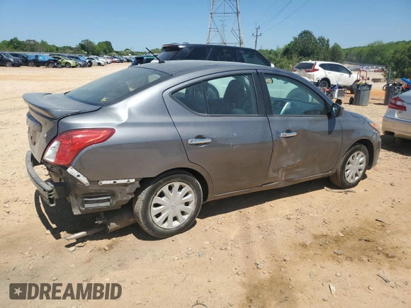 2019 Nissan Versa SV z VIN 3N1CN7AP8KL815526, wystawiony jako Copart lot #53461155 z przebiegiem 90 739 mil mil oraz Szkoda całkowita • Salvage title. Historia ofert i sprzedaży dostępna na DreamBid. Obrazek 3.