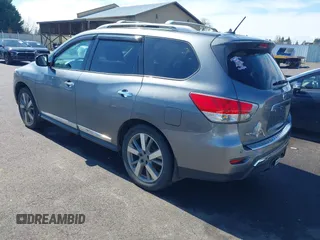 2015 Nissan Pathfinder S z VIN 5N1AR2MM7FC686768, wystawiony jako IAAI lot #41869145 z przebiegiem 150 144 mil mil oraz . Historia ofert i sprzedaży dostępna na DreamBid. Obrazek 3.