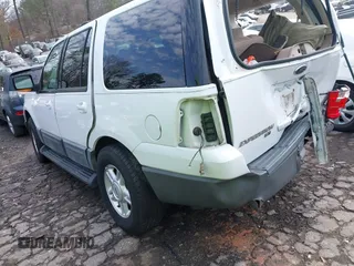 2004 Ford Expedition Special Service with VIN 1FMPU16L94LB64096, listed as a IAAI auction lot 41417984 with 1 mi miles. Bid and sale history available at carsss.com. Image 3.