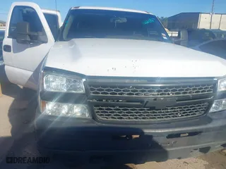 2006 Chevrolet Silverado 1500 LT1 with VIN 2GCEC19V561104319, listed as a IAAI auction lot 41660142 with 208,314 mi miles. Bid and sale history available at carsss.com. Image 6.
