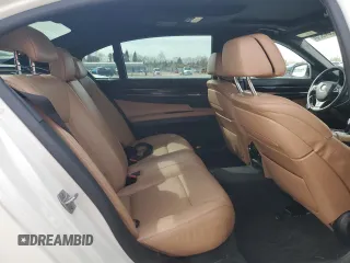 2015 BMW 7 Series 750Li z VIN WBAYE8C52FD781791, wystawiony jako Copart lot #49504935 z przebiegiem 103 171 mil mil oraz Szkoda całkowita • Salvage title. Historia ofert i sprzedaży dostępna na DreamBid. Obrazek 10.