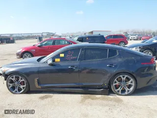 2018 Kia Stinger GT with VIN KNAE35LCXJ6035589, listed as a IAAI auction lot 41518175 with 1 mi miles. Bid and sale history available at carsss.com. Image 14.