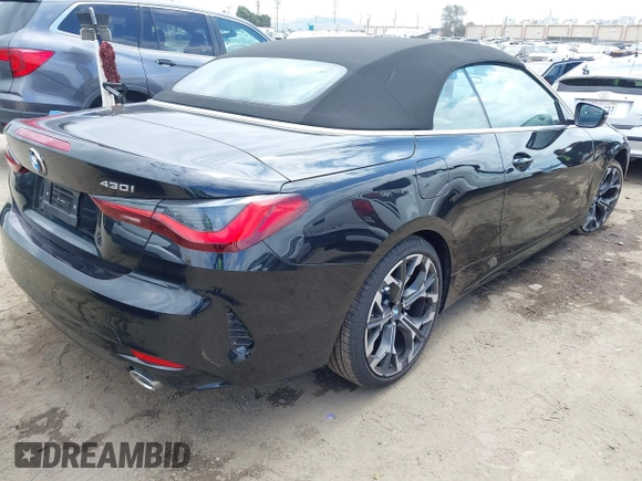 2025 BMW 4 Series 430i z VIN WBA33DB08SCU35159, wystawiony jako IAAI lot #42019631 z przebiegiem 895 mil mil oraz . Historia ofert i sprzedaży dostępna na DreamBid. Obrazek 4.