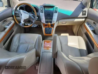 2005 Lexus RX 330 z VIN 2T2HA31U15C047095, wystawiony jako Copart lot #62341385 z przebiegiem 165 999 mil mil oraz Nie do naprawy • Non repairable. Historia ofert i sprzedaży dostępna na DreamBid. Obrazek 8.