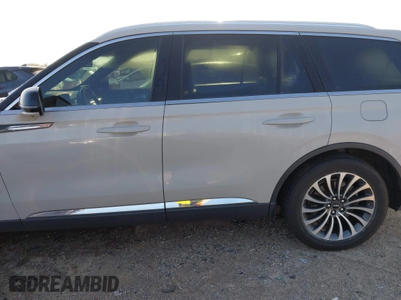 2021 Lincoln Aviator Reserve with VIN 5LM5J7XC5MGL02577, listed as a IAAI auction lot 41944356 with 68,941 mi miles and . Bid and sale history available at DreamBid. Image 14.