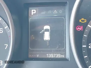 2017 Hyundai Santa Fe 2.4L z VIN 5NMZU3LB8HH031180, wystawiony jako IAAI lot #42242405 z przebiegiem 139 739 mil mil oraz . Historia ofert i sprzedaży dostępna na DreamBid. Obrazek 15.