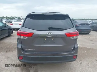 2018 Toyota Highlander LE with VIN 5TDZZRFH0JS236919, listed as a IAAI auction lot 42642151 with 121,266 mi miles and . Bid and sale history available at DreamBid. Image 17.