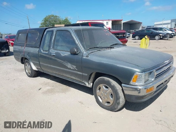 1993 Toyota Pickup DLX z VIN JT4RN93P3P5069851, wystawiony jako IAAI lot #41950116 z przebiegiem 209 937 mil mil oraz . Historia ofert i sprzedaży dostępna na DreamBid. Obrazek 1.