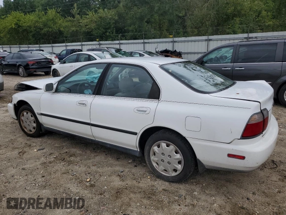 1996 Honda Accord LX with VIN 1HGCD5633TA291660, listed as a Copart auction lot 73562104 with 172,369 mi miles and Clean Title. Bid and sale history available at carsss.com. Image 2.