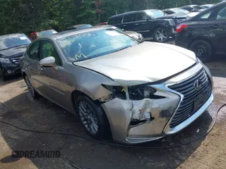 2018 Lexus ES with VIN 58ABK1GG3JU116870, listed as a IAAI auction lot 39787258 with 75,985 mi miles. Bid and sale history available at carsss.com. Image 1.
