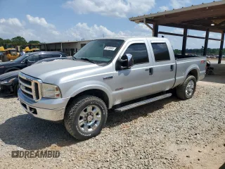 2005 Ford F-250 XL with VIN 1FTSW21P05EB33978, listed as a Copart auction lot 55105045 with 129,863 mi miles and Clean Title. Bid and sale history available at DreamBid. Image 1.