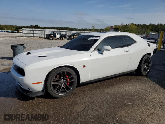 2021 Dodge Challenger R/T Scat Pack Widebody z VIN 2C3CDZFJ4MH649649, wystawiony jako Copart lot #51175535 z przebiegiem 52 535 mil mil oraz Szkoda całkowita • Salvage title. Historia ofert i sprzedaży dostępna na DreamBid. Obrazek 1.