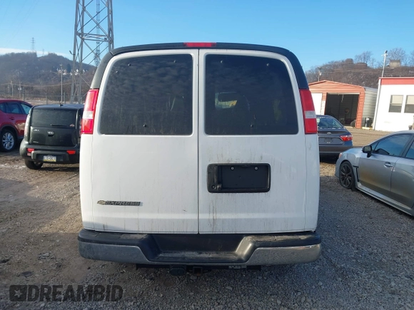 2018 Chevrolet Express Passenger LT with VIN 1GAZGPFG6J1269222, listed as a IAAI auction lot 41433114 with 99,985 mi miles and . Bid and sale history available at DreamBid. Image 16.