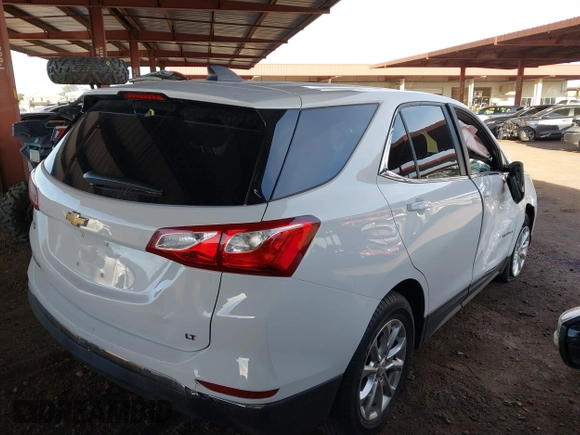 2021 Chevrolet Equinox LT with VIN 2GNAXKEV8M6108239, listed as a IAAI auction lot 41808204 with 92,752 mi miles. Bid and sale history available at carsss.com. Image 4.