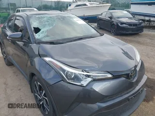 2018 Toyota C-HR XLE z VIN NMTKHMBX3JR009064, wystawiony jako IAAI lot #42095817 z przebiegiem 105 467 mil mil oraz . Historia ofert i sprzedaży dostępna na DreamBid. Obrazek 6.