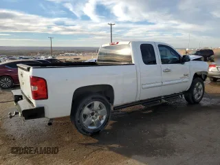 2010 Chevrolet Silverado 1500 LT with VIN 1GCSCSE03AZ230388, listed as a Copart auction lot 43829685 with 193,166 mi miles and Salvage Title. Bid and sale history available at DreamBid. Image 3.