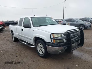 2004 Chevrolet Silverado 1500 with VIN 1GCEK19T94E112663, listed as a IAAI auction lot 41449079 with 174,068 mi miles and . Bid and sale history available at DreamBid. Image 1.