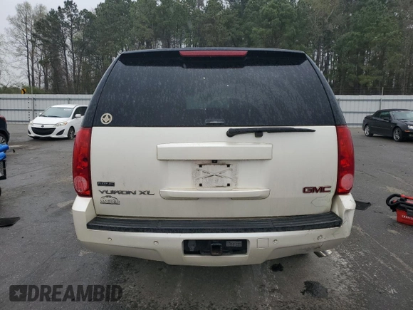 2008 GMC Yukon XL SLT 4SB z VIN 1GKFC16078R204417, wystawiony jako Copart lot #49478375 z przebiegiem 275 713 mil mil oraz Szkoda całkowita • Salvage title. Historia ofert i sprzedaży dostępna na DreamBid. Obrazek 6.