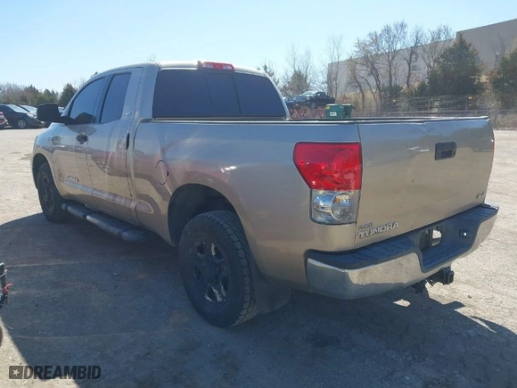 2007 Toyota Tundra SR5 with VIN 5TFBV54167X024430, listed as a IAAI auction lot 41776878 with 172,980 mi miles. Bid and sale history available at carsss.com. Image 3.