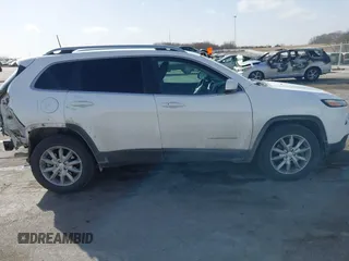 2018 Jeep Cherokee Limited with VIN 1C4PJMDXXJD522638, listed as a IAAI auction lot 41692055 with 150,701 mi miles. Bid and sale history available at carsss.com. Image 13.