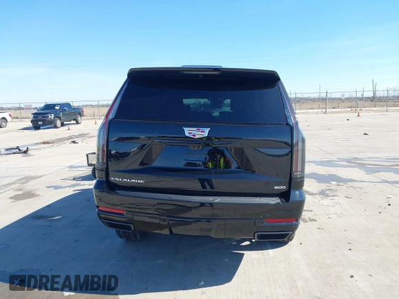 2025 Cadillac Escalade z VIN 1GYS8ERL0SR151490, wystawiony jako IAAI lot #41378504 z przebiegiem Nie podano mil oraz . Historia ofert i sprzedaży dostępna na DreamBid. Obrazek 16.