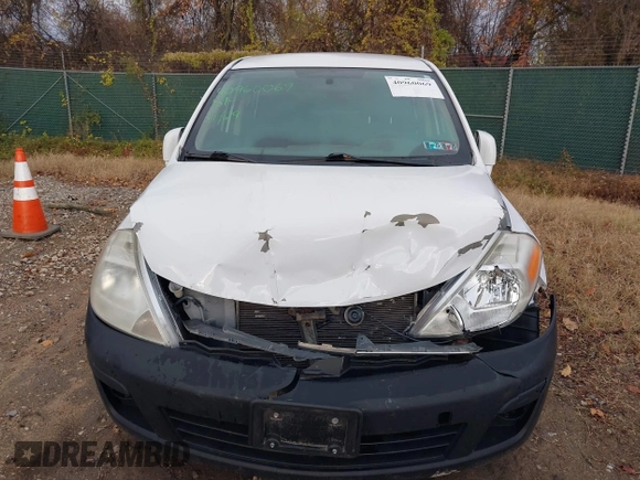 2009 Nissan Versa 1.8 S with VIN 3N1BC11E49L416720, listed as a IAAI auction lot 40960069 with 130,131 mi miles. Bid and sale history available at carsss.com. Image 6.