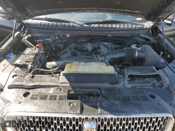 2018 Lincoln Navigator Reserve z VIN 5LMJJ2LT1JEL10108, wystawiony jako Copart lot #47883665 z przebiegiem Nie podano mil oraz Szkoda całkowita • Salvage title. Historia ofert i sprzedaży dostępna na DreamBid. Obrazek 12.
