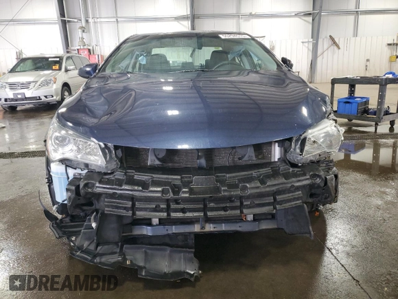 2015 Toyota Camry XLE z VIN 4T4BF1FK6FR458862, wystawiony jako Copart lot #55294515 z przebiegiem 148 626 mil mil oraz Szkoda całkowita • Salvage title. Historia ofert i sprzedaży dostępna na DreamBid. Obrazek 5.