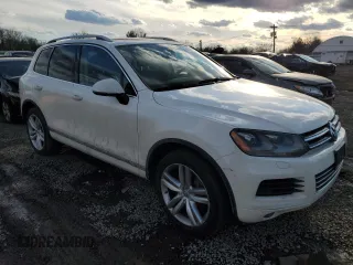2012 Volkswagen Touareg Sport z VIN WVGFK9BP6CD002427, wystawiony jako Copart lot #42576335 z przebiegiem 167 936 mil mil oraz Szkoda całkowita • Salvage title. Historia ofert i sprzedaży dostępna na DreamBid. Obrazek 4.