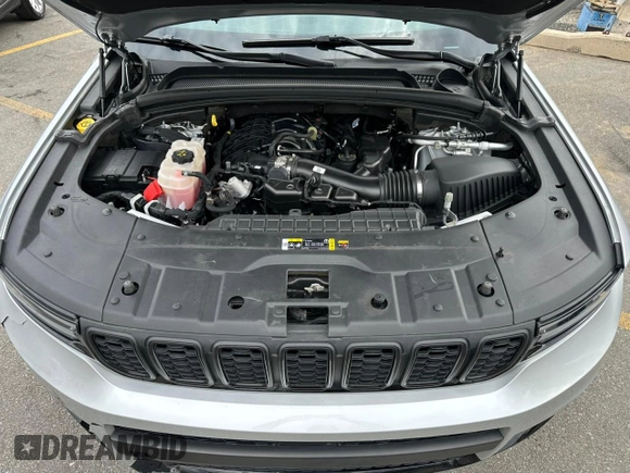 2023 Jeep Grand Cherokee Altitude z VIN 1C4RJKAG7P8886213, wystawiony jako Copart lot #55953755 z przebiegiem 36 872 mil mil oraz Czysty tytuł • Clean title. Historia ofert i sprzedaży dostępna na DreamBid. Obrazek 7.